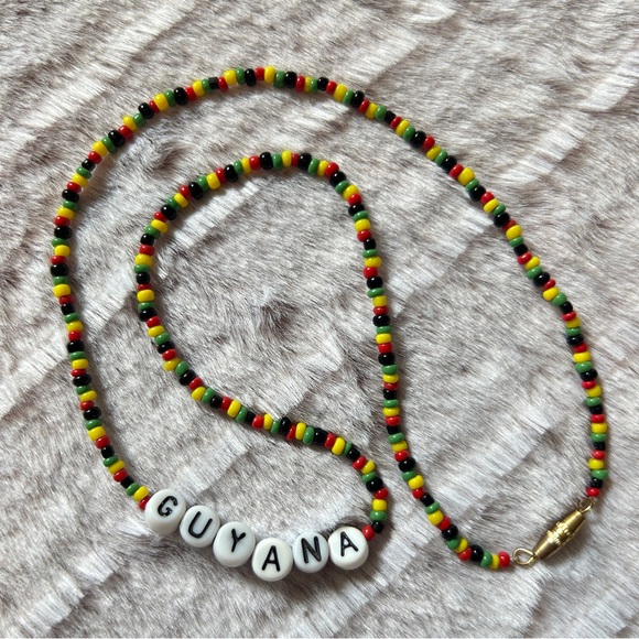NWOT y2k vintage Guyana beaded friendship necklace beaded multicolour jewelry - Picture 2 of 4